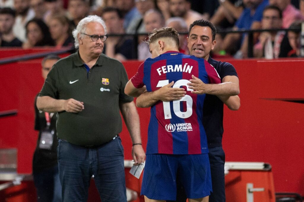 Xavi tager afsked med FC Barcelona med en sejr over Sevilla.