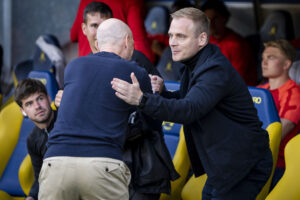 Brøndby IFs cheftræner, Jesper Sørensen, og FC Nordsjællands cheftræner, Johannes Hoff Thorup, før 3F Superliga-kampen mellem Brøndby IF og FC Nordsjælland på Brøndby Stadion i Brøndby, onsdag den 15. maj 2024.