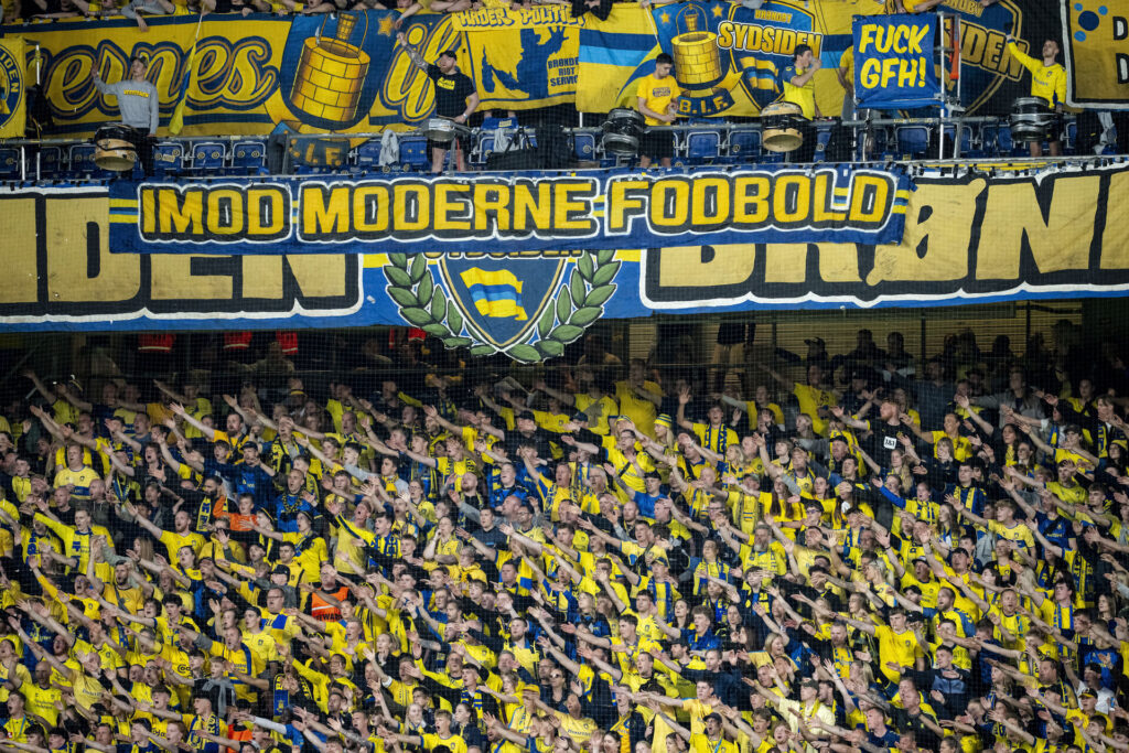 Brøndby IF's fans under Superligakampen mod FC Nordsjælland på Brøndby Stadion.