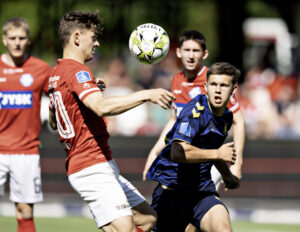 Filip Bundgaard i kamp for Brøndby IF mod Silkeborg IF.