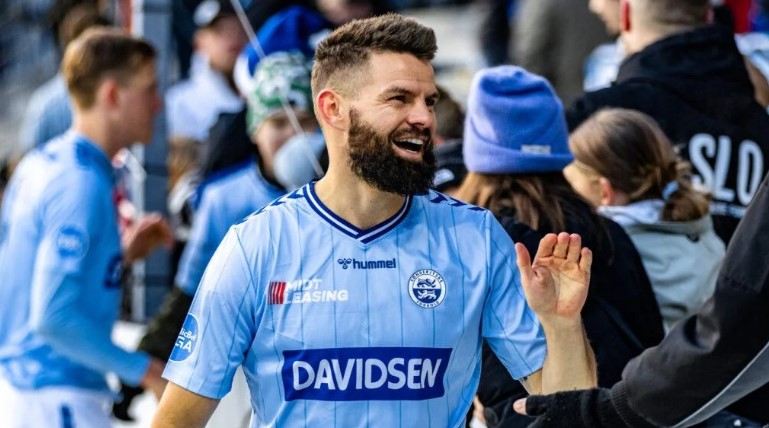 Marc Dal Hende forlænger med Sønderjyske Fodbold.