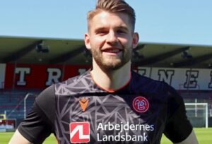 AaB henter den tyske målmand Vincent Müller i tyske Duisburg.