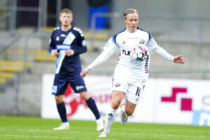 Carl Lange i aktion for Vendsyssel FF.