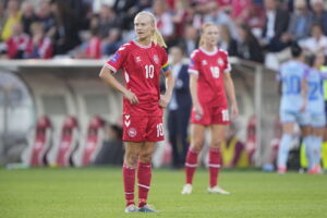 Pernille Harder for Danmark.