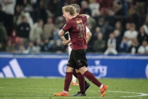 FC Midtjyllands Oliver Sørensen og Andre Rømer efter 3F Superliga-kampen mellem FC København og FC Midtjylland i Parken i København, torsdag den 16. maj 2024.