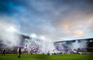 Fyrværkeri før kampen mellem Anderlecht og Cercle Brugge i Jupiler Pro League.