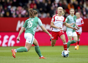 Pernille Harder under DFB Pokalfinalen mellem Bayern München og Wolfsburg