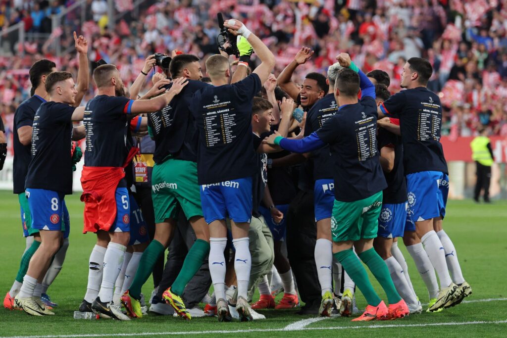 Girona fejrer sejren over FC Barcelona, der samtidig giver klubben en billet til Champions League.