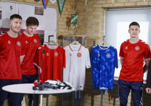 Joakim Mæhle, Jonas Wind og Joachim Andersen til præsentation af den nye landsholdstrøje.