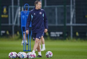 Kasper Hjulmand under en træning i Brøndby.