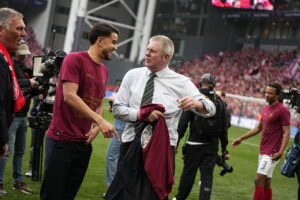 Kent Nielsens fejrer Silkeborgs pokaltriumf mod AGF 2024.