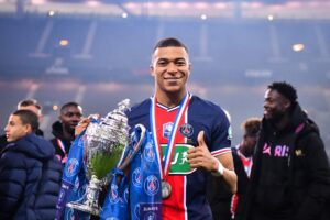 Kylian Mbappé forlader PSG efter 23/24-sæsonen.