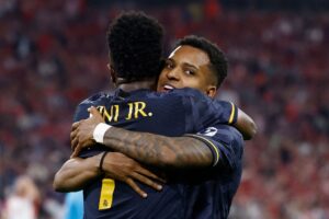 Real Madrids Vinicius Junior og Rodrygo fejrer scoring.