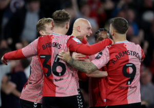 Southampton jubler efter scoringen til 1-0 mod West Bromwich i playoff-semifinalen i Championship.