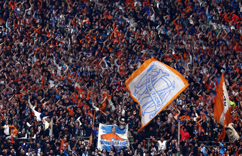 Marseille-fansene går amok.