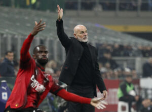 Stefano Pioli på sidelinjen for AC Milan.