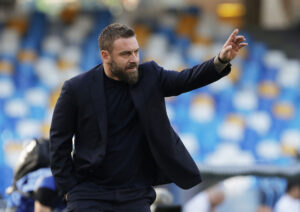 Danielle De Rossi på sidelinjen for Roma