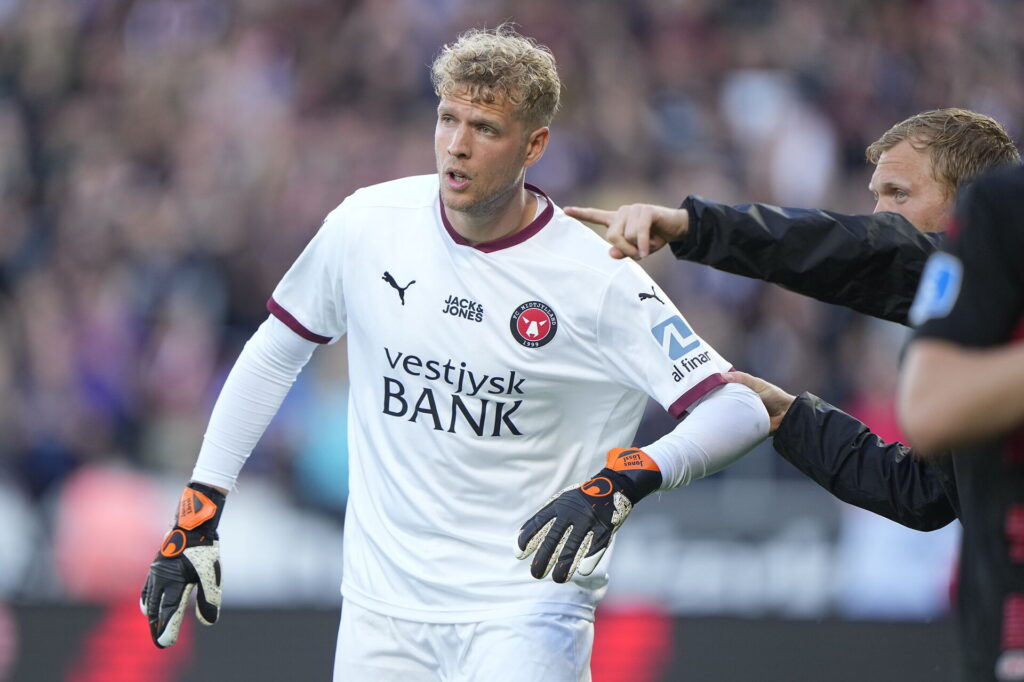 Jonas Lössl i kamp for FC Midtjylland.