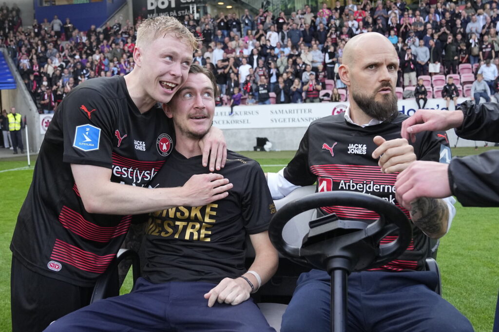 FC Midtjyllands Kristoffer Olsson på MCH Arena for første gang siden han blev ramt af blodpropper i hjernen.