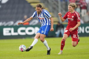 OB's Bjørn Paulsen under Superligakampen mod Lyngby Boldklub.
