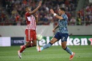 Conference League-semifinalen mellem Olympiacos og Aston Villa.