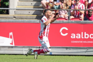 Younes Bakiz scorer for AaB mod Vendsyssel i NordicBet Ligaen.