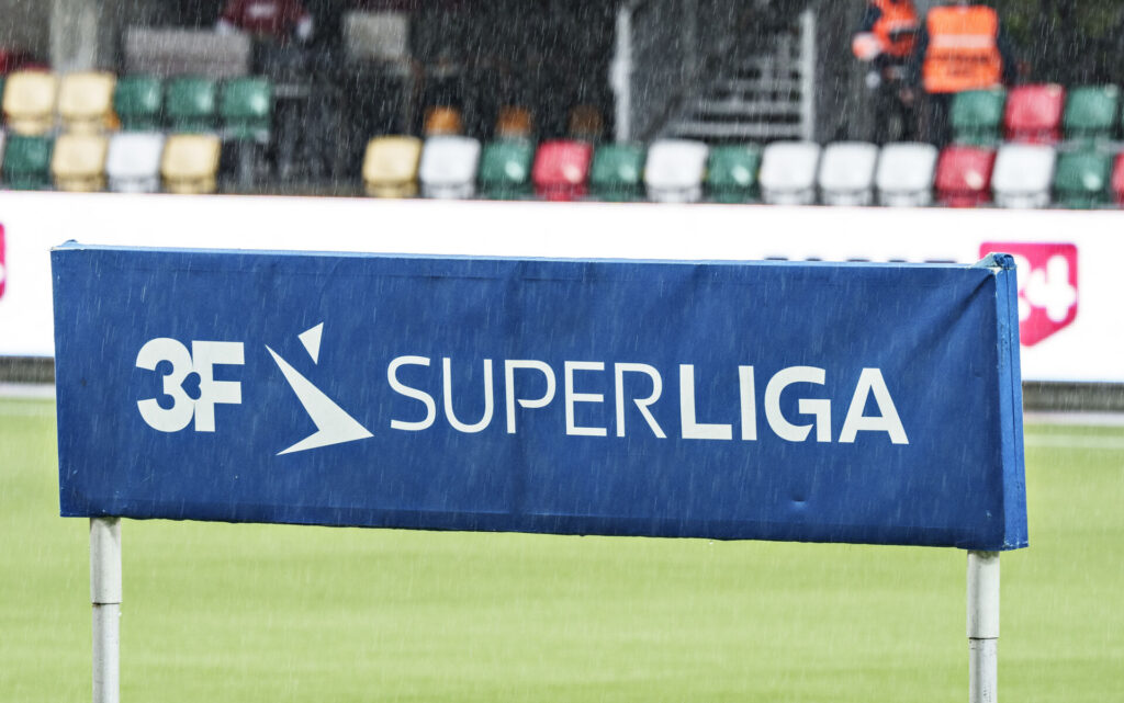 Et banner fra 3F Superligaen.