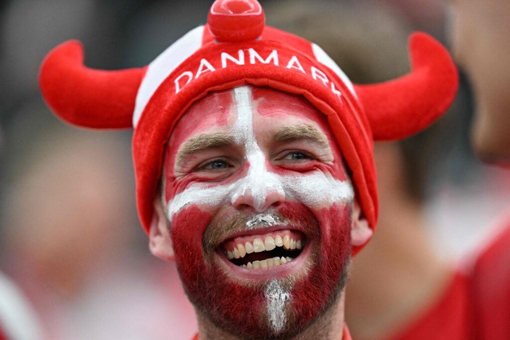 De danske fans er klar til Danmark - England ved EM 2024