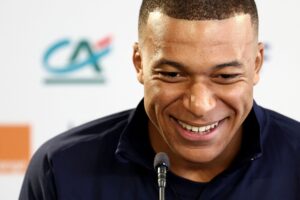 Kylian Mbappé til pressemøde forud for Frankrigs kamp imod Luxembourg.