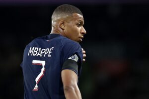Kylian Mbappé er nu Real Madrid-spiller