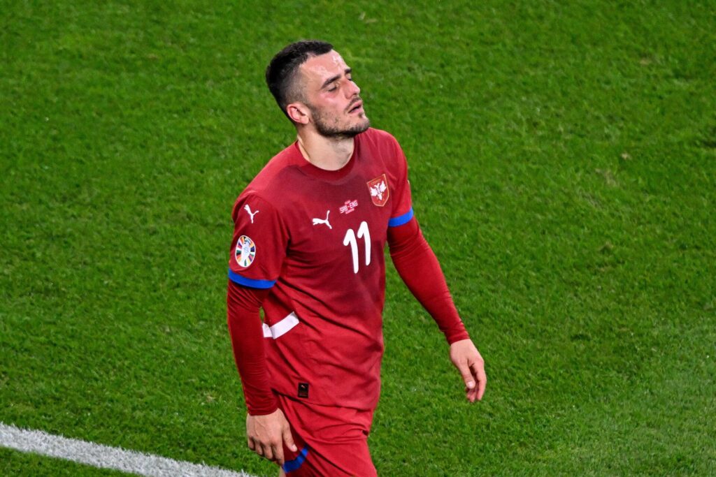 Filip Kostic er ked af det, fordi han er blevet udskiftet med en skade