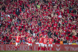 Silkeborg fejrer Oliver Sonnes scoring i Oddset Pokalfinalen imod AGF.
