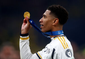 Jude Bellingham med sin første guldmedalje i Champions League.