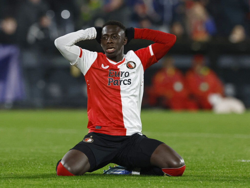 Yankuba Minteh under kampen mellem Feyenoord og Atletico Madrid i Champions League.
