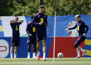 John Stones under en træning med det engelske landshold.