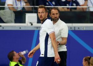 Harry Kane og Gareth Southgate i England-Danmark ved EM