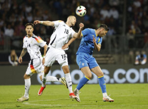 Waldemar Anton i aktion for det tyske landshold.