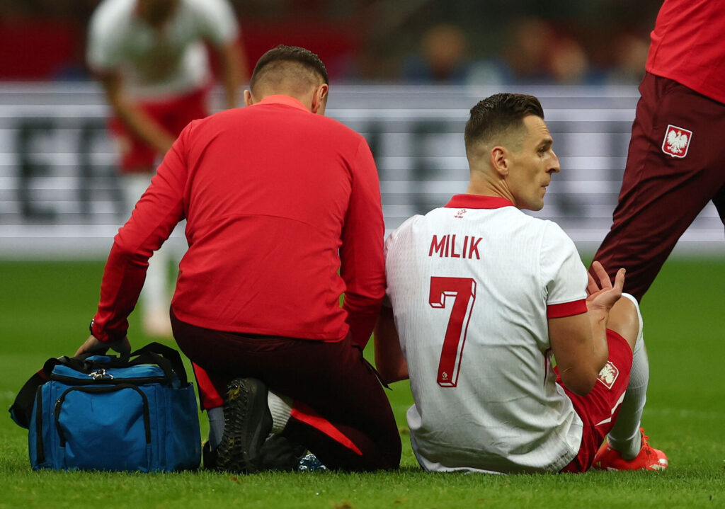 Arkadiusz Milik bliver knæskadet for Polen.
