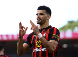 Dominic Solanke fejrer endnu en scoring for Bournemouth.
