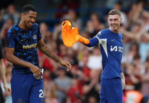 Levi Colwill og Cole Palmer laver sjov for Chelsea