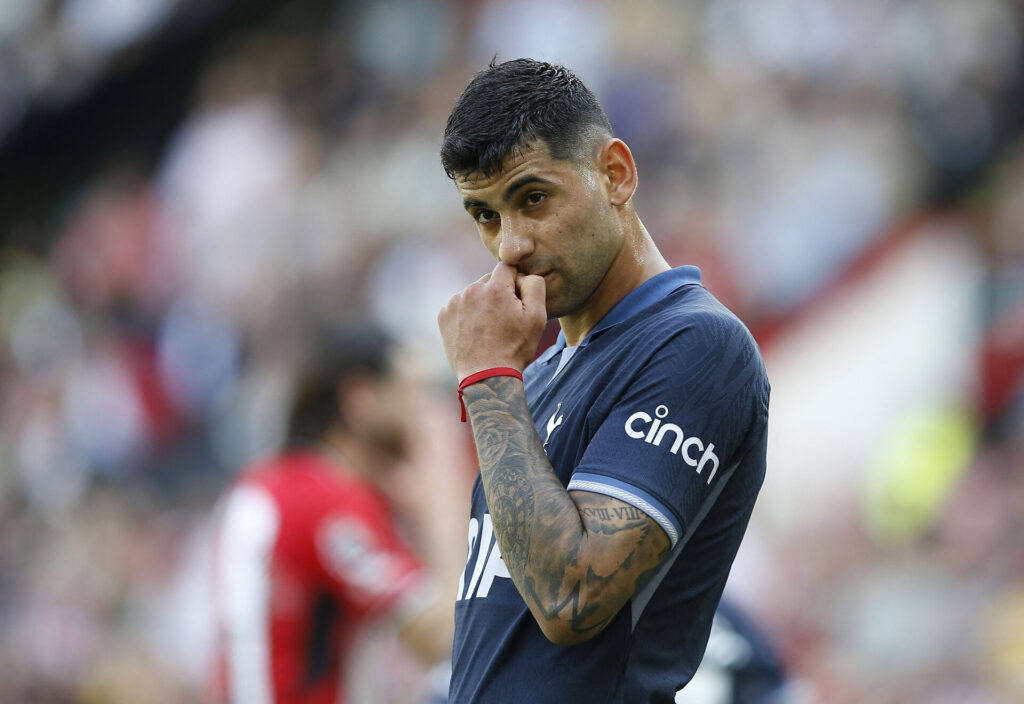 Romero kigger ud i luften for Tottenham