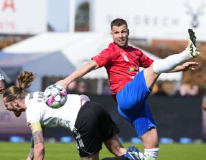 Tobias Thomsen i aktion for Hvidovre IF i Superligaen i 2024