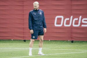 Victor Nelsson til træning for det danske landshold.