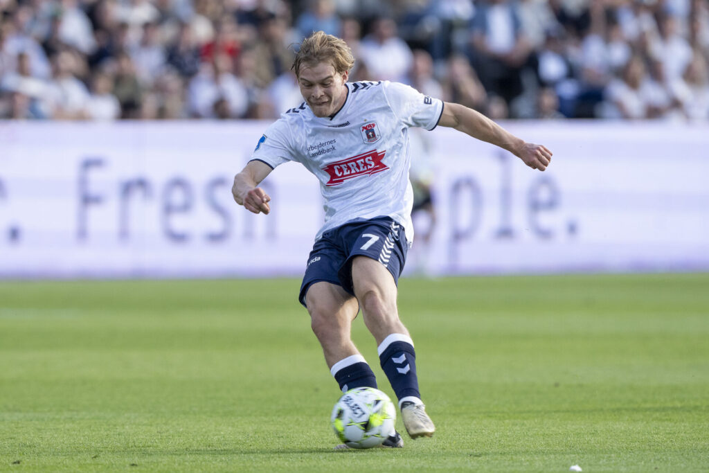 Mads Emil Madsen scorer mod F.C. København.