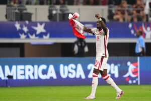 Canadas Alphonso Davies fejrer sejren over Venezuela ved Copa America 2024.