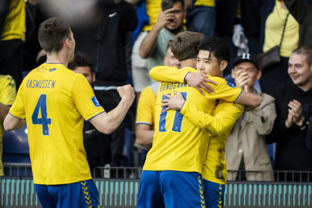 Brøndby IF's spillere fejrer en scoring mod FC Nordsjælland.