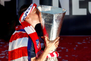 Atletico Madrid fejrer Europa League-trofæet