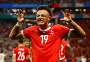 Dan Ndoye fejrer sin scoring imod Tyskland for Schweiz ved EM 2024.