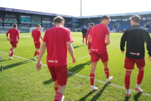 FC Fredericias spillere på vej ind på banen til kamp.