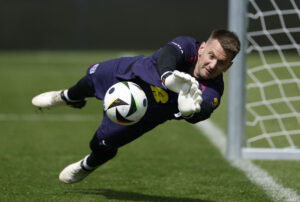 Tom Heaton under en træning med det engelske landshold.